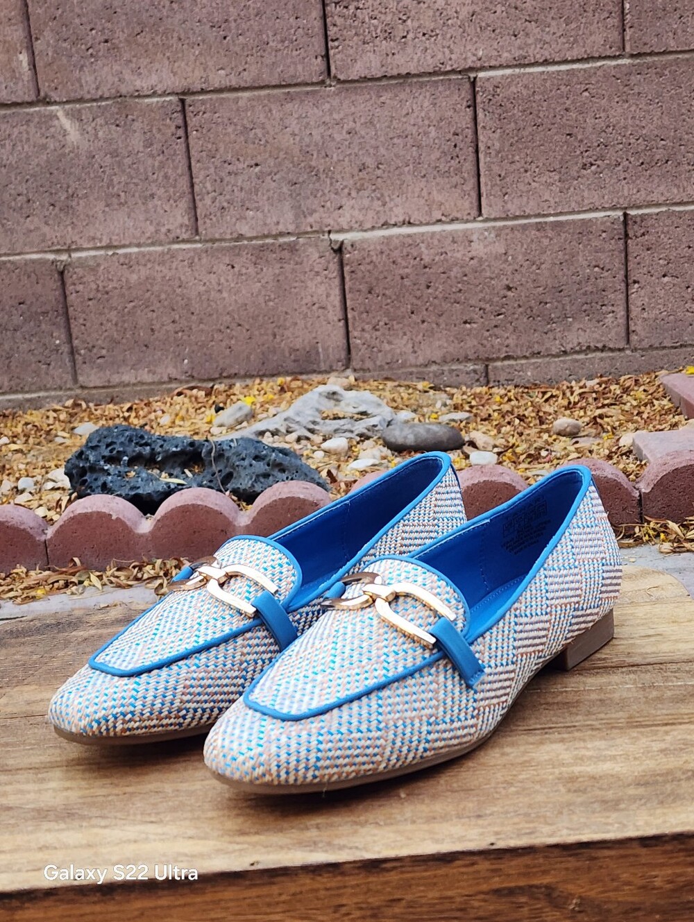 Takhari Women's Blue Tweed Loafers with Gold Chain Accent Size 7 - Picture 5 of 10